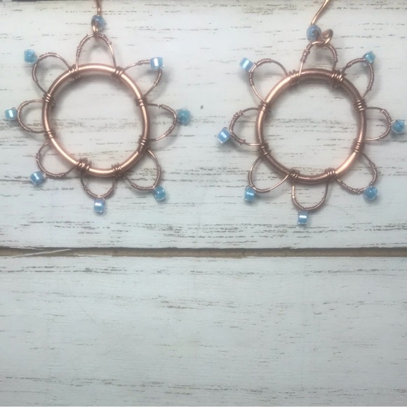 New handmade flower wire + bead dangly earrings. Copper, turquoise. Women/girls - Picture 2 of 8
